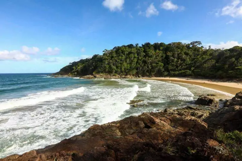 Praia da Ribeira em Itacaré com o Ecoporan Hotel